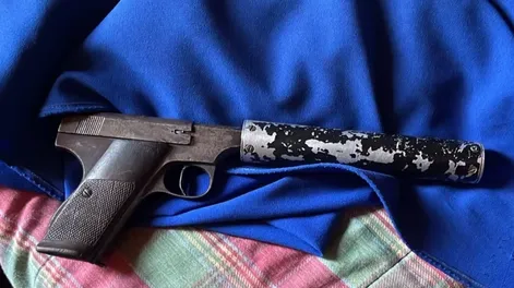 Secuestran droga, armas y municiones tras allanamientos en tres barrios rawsinos