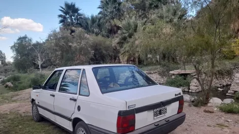 Robaron un Fiat Duna a plena luz del día y el delito quedó filmado por una cámara de seguridad