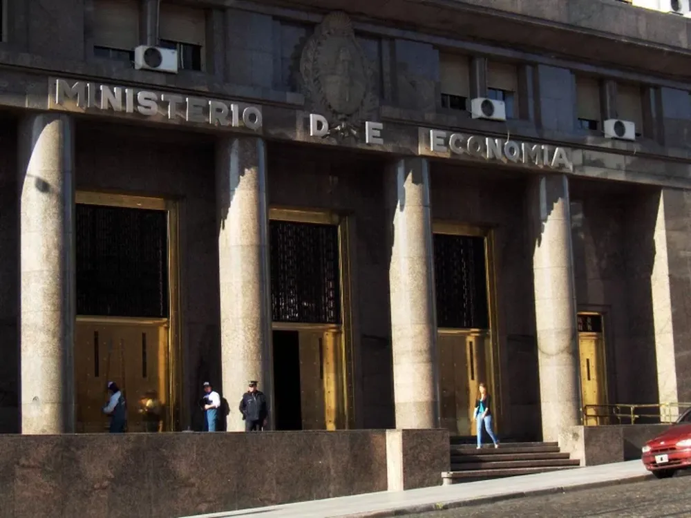 Plazos fijos y bonos en pesos no pagarán Impuesto a la Renta Financiera