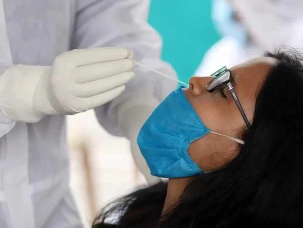 Detectaron en el país casos de coronavirus con las variantes británica y brasileña