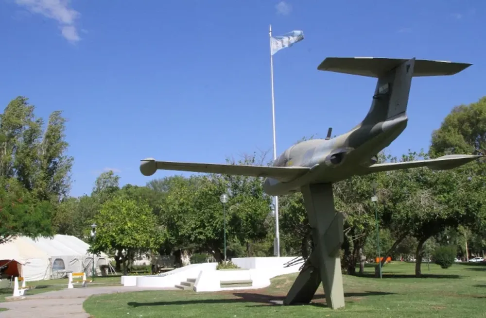 Nuevamente este año, San Juan rinde homenaje a los Héroes de Malvinas con vigilia y acto en Plaza España.