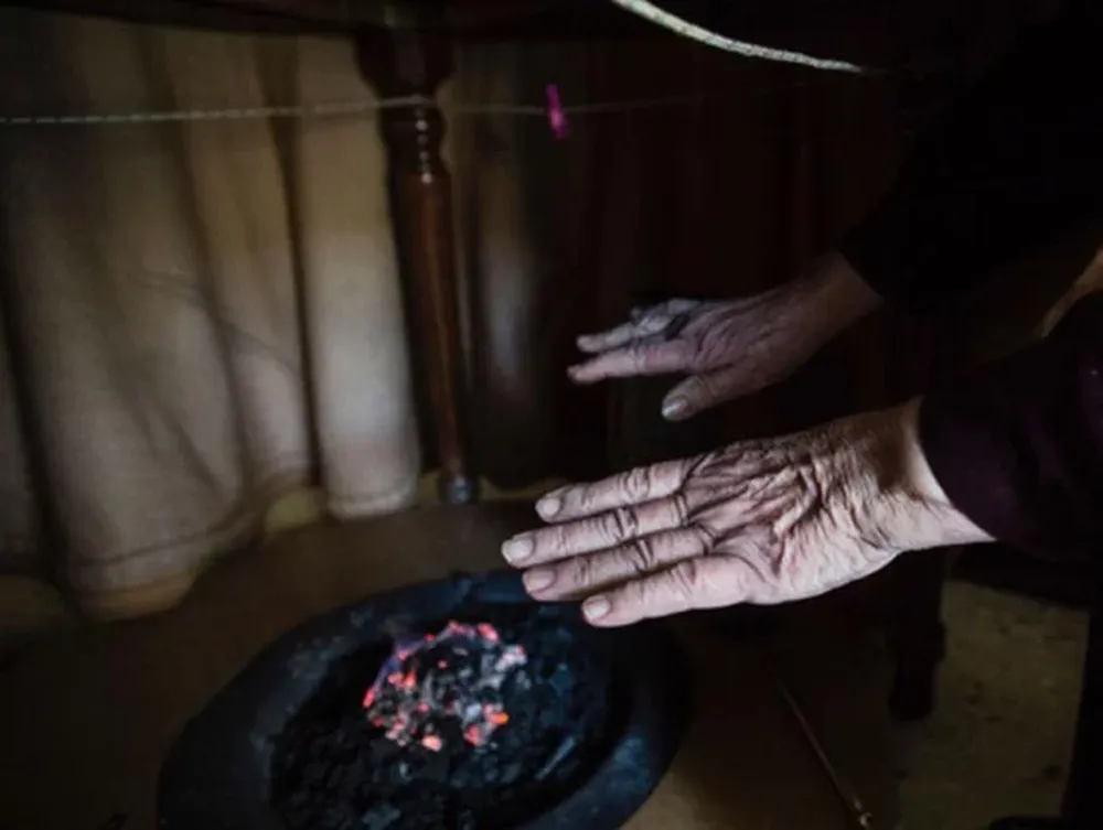 Un chico de 12 años de Valle Fértil, internado por intoxicarse con monóxido de carbono