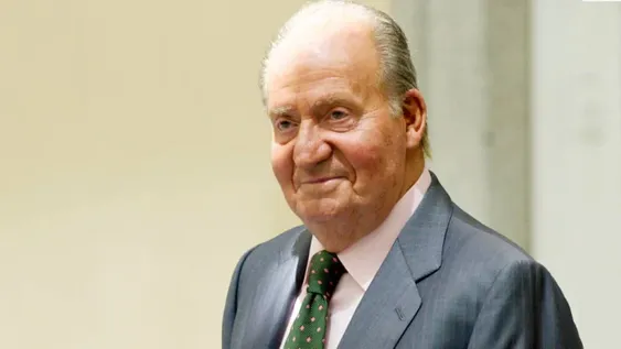 Escándalo de corrupción envuelve al rey emérito Juan Carlos I que se va de España