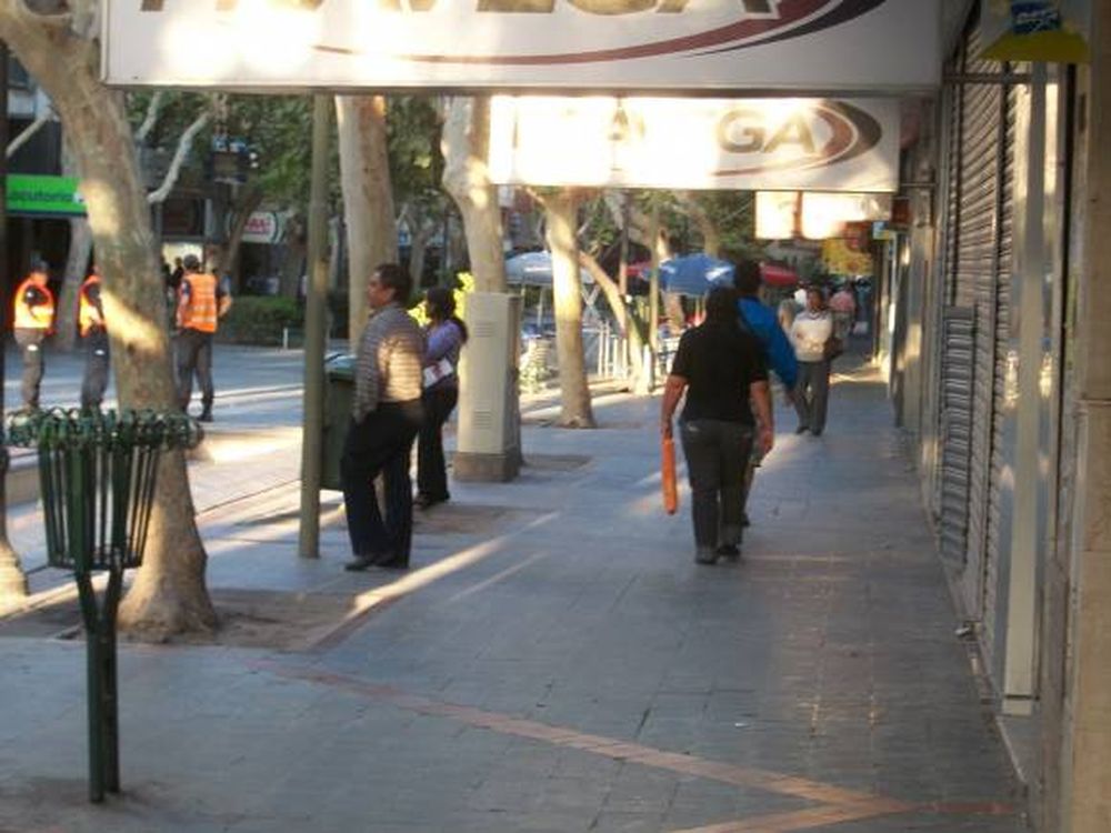 Tensa calma en la disputa entre ambulantes y la Capital