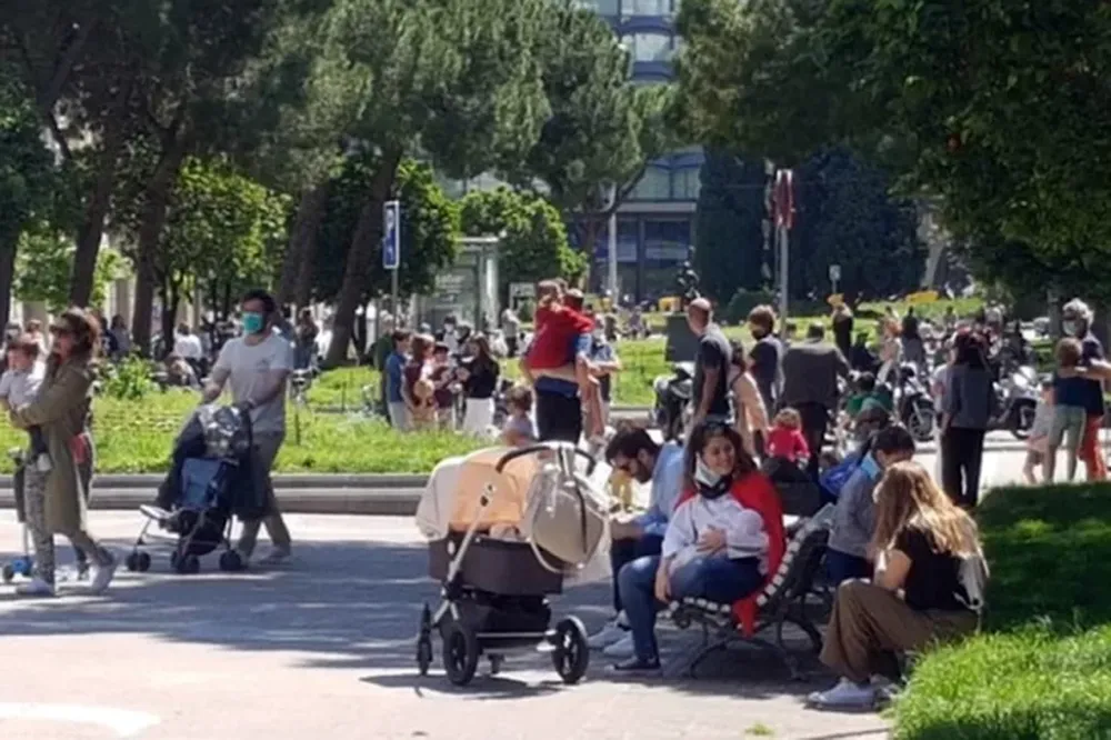 Polémica en España por todos los chicos que salieron a la calle
