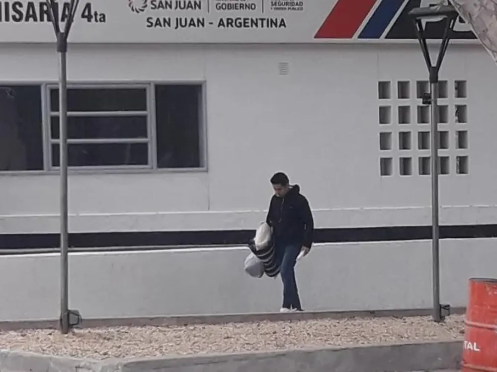 Excarcelan a acusado de manosear a una chica en un colectivo: “Le destruyó la vida”