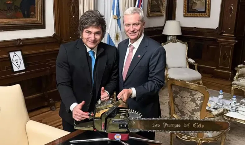 Javier Milei junto al presidente electo de Chile, José Antonio Kast, en la Casa Rosada. (Presidencia de Argentina, EFE -/EFE)