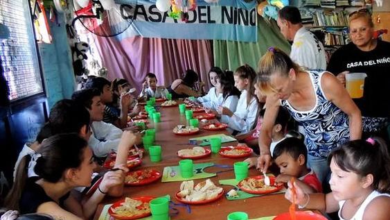 Cuatro de cada 10 hogares con menores restringen la comida