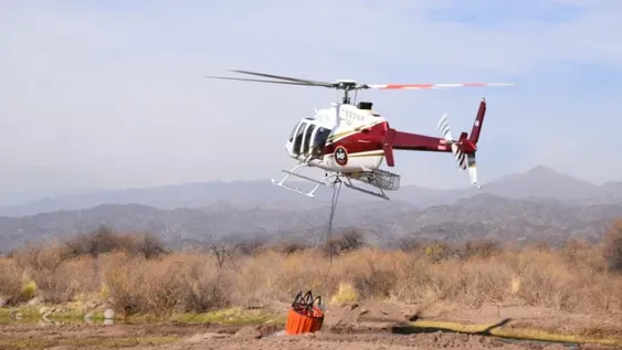 Facilitan la tarea de los helicópteros hidrantes acortando su recorrido hasta los incendios