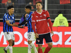 Atlético Tucumán goleó a Independiente en los octavos de final de la Copa Argentina