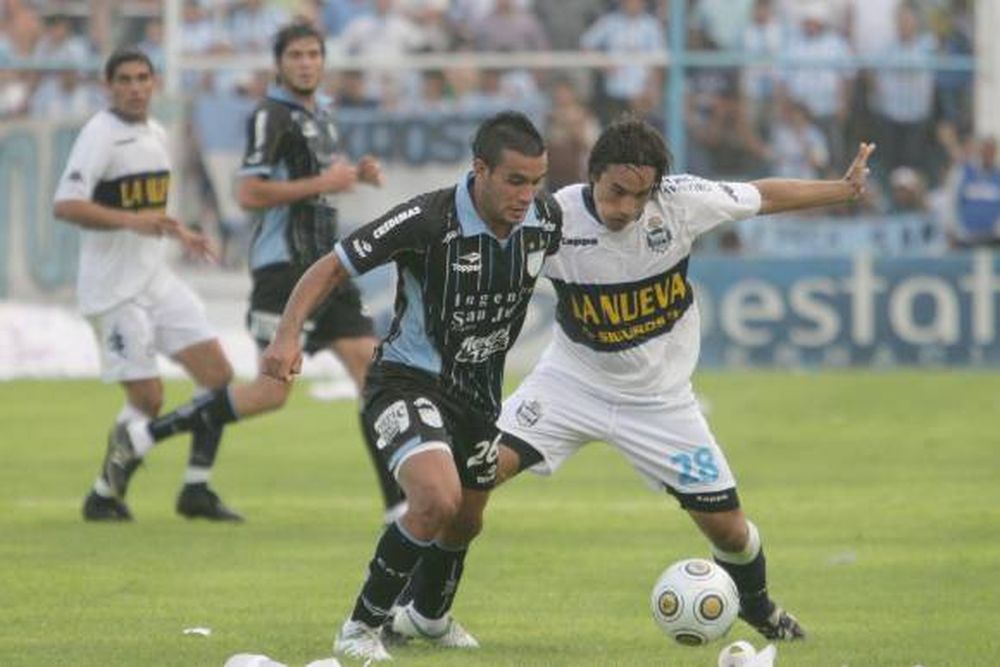 Atlético Tucumán venció a Gimnasia de La Plata