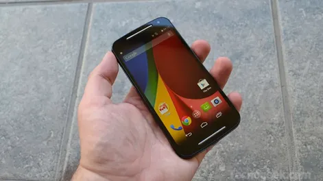 Dos detenidos por robarle un celular a una abuela de 84 años en su casa