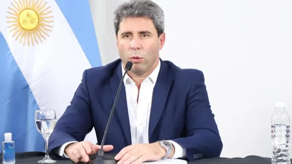 Uñac, sobre el paro de micros: “Voy a ser implacable y aplicaremos todas las sanciones correspondientes”