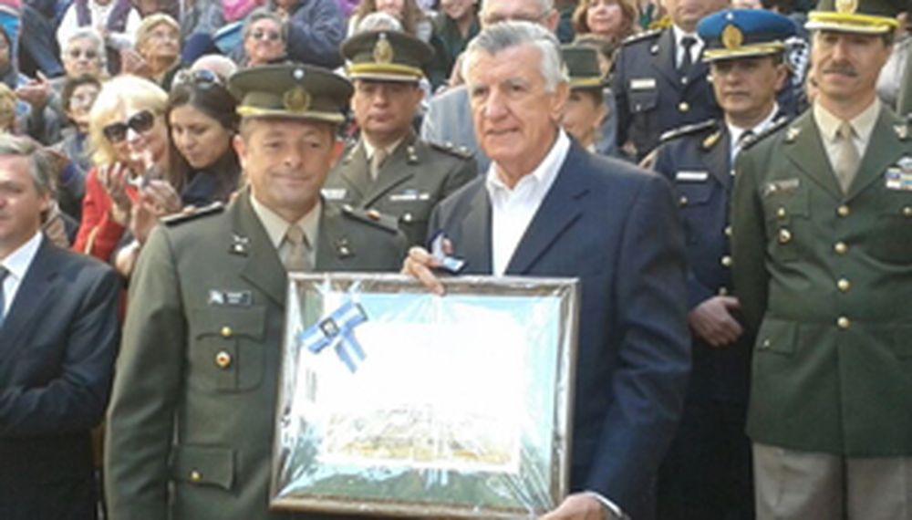 Gioja, Caballero de Honor