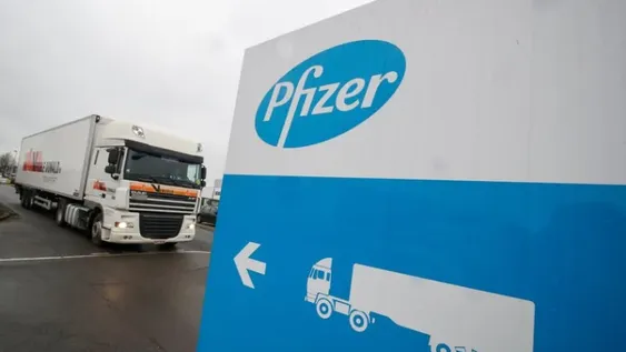 Pfizer fabricará sólo la mitad de las vacunas que tenía previstas para antes de fin de año