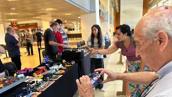 el coleccionismo, fanatismo y el hobbie tuvieron su primera cita del ano en el centro civico