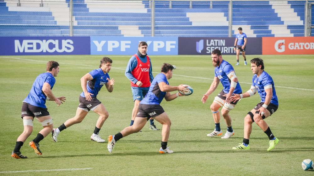 Entrenamiento. Los Pumas se movieron en el Bicentenario preparando el partido del sábado contra Gales.