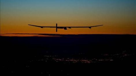 Aterrizó el avión solar