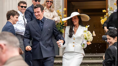 La pareja tuvo una ceremonia íntima donde solo acudieron ocho amigos y familiares.