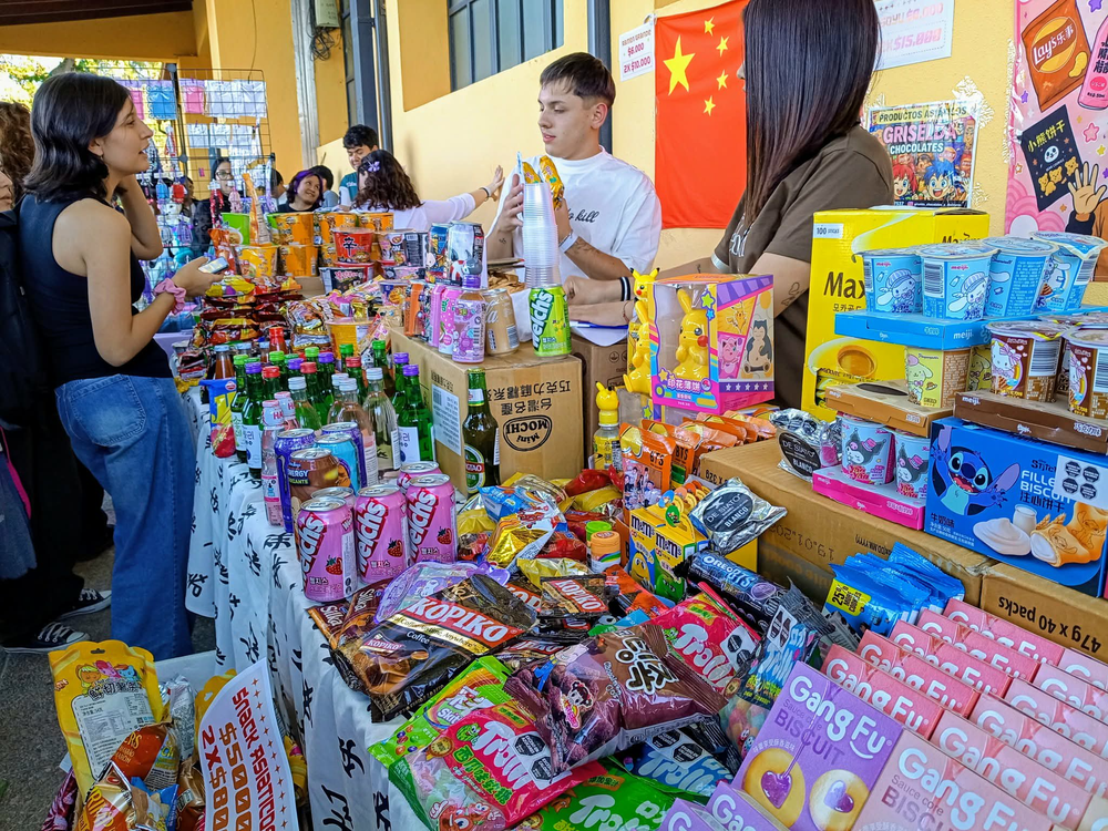 Desde C&oacute;rdoba, Oriana y M&aacute;ximo ofrec&iacute;an sus productos tra&iacute;dos de China y Corea. Dijeron que Cuyo es de las regiones donde m&aacute;s se consume.&nbsp;