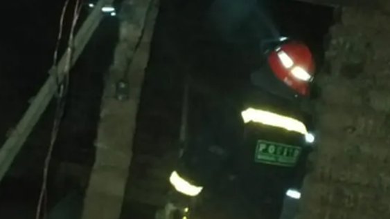 Un anciano tomaba mate cuando vio cómo su casa comenzaba a incendiarse por una estufa