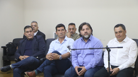 El intendente de Angaco, José Castro; y los concejales Roberto López, Alberto De Los Ríos y Alejandro Paredes, en el banquillo de los acusados.&nbsp;