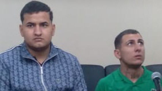 AYER, les dictaron un año de preventiva a dos hermanos, a los que les hallaron armas, unos 6 millones y algo de estupefacientes.