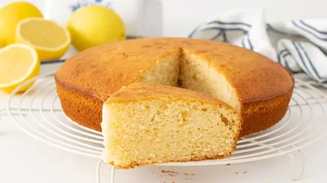 Cómo preparar un bizcochuelo de limón súper esponjoso: receta deliciosa y fácil