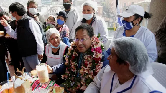 Bolivia, sin Evo, opta en las elecciones entre dos modelos de país antagónicos