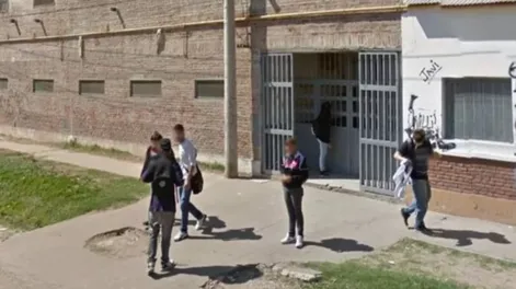 Un alumno de 14 años ingresó a un colegio de Rosario con un revólver en su mochila