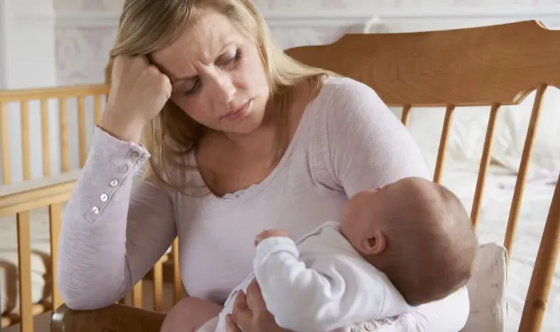 Estados Unidos aprueba por primera vez una píldora para el tratamiento de la depresión posparto