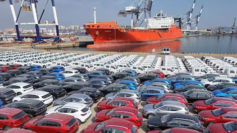 EL IMPORTANTE sector automovilístico japonés, que representa más de una cuarta parte de sus exportaciones a EEUU, verá reducidos los aranceles existentes del 25% al 15%.