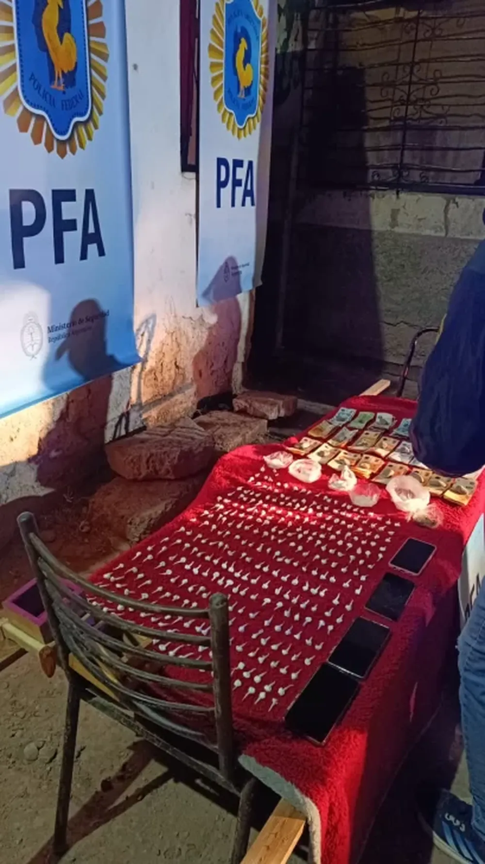 Megaoperativo de la Policía Federal: secuestraron cocaína, marihuana y más de $200 mil