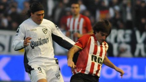 Estudiantes, con poco