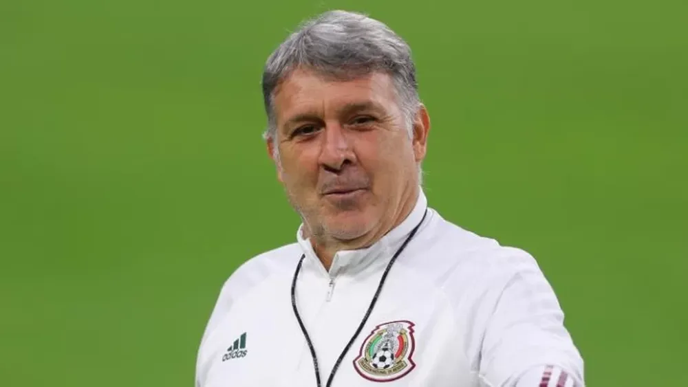 México se entrenó a puertas cerradas mientras Martino define el equipo para el sábado