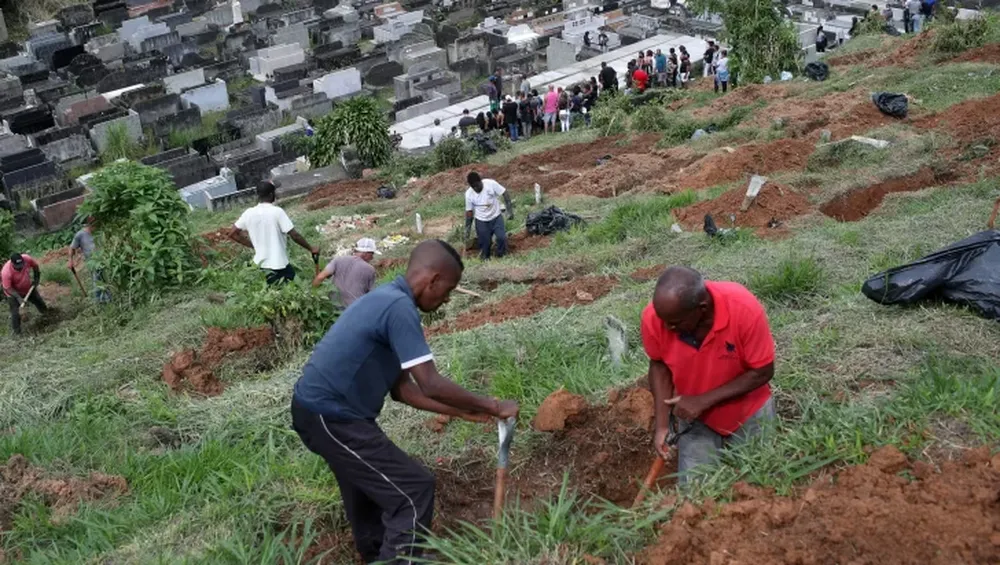 Más de 110 muertos por una inundación en Brasil