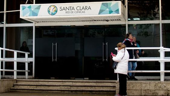 Falleció una mujer de 84 años en la puerta de la clínica Santa Clara