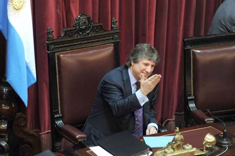 Votos para Ciccone y mensajes para Boudou