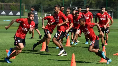 Martínez y Suárez hicieron trabajos con pelota con vistas al Superclásico