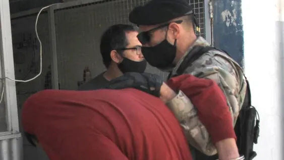 Derby: llegaron los dos presos y hay dos prófugos; ahora la mira, en el nexo local