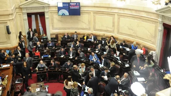 El Senado aprobó el proyecto que impuso el PJ para frenar la suba de tarifas