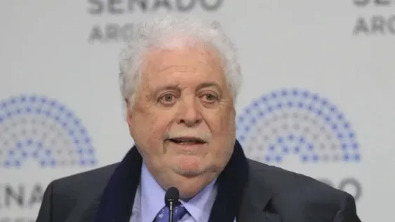Ginés reiteró que “es necesaria una salida gradual de la cuarentena”