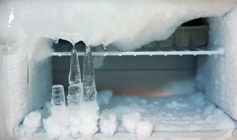 Cómo eliminar el hielo del freezer, paso a paso