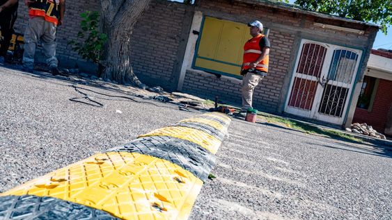 Desde mañana, el municipio de Capital comenzará a instalar reductores de velocidad en distintas arterias de mucho tránsito.