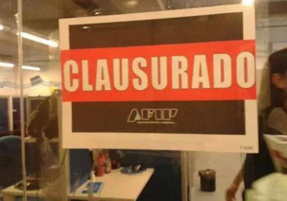 Revuelo por una clausura en oficina de Despegar.com