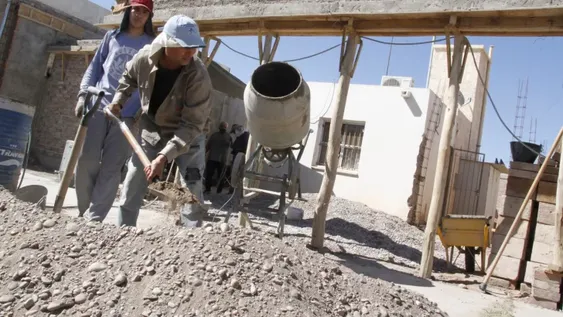 EXPECTATIVAS. La construcción es uno de los sectores que más empleo moviliza y si bien durante 2024 hubo una caída de la actividad de la que todavía no se recupera, creen que con la minería habrá una gran mejora.