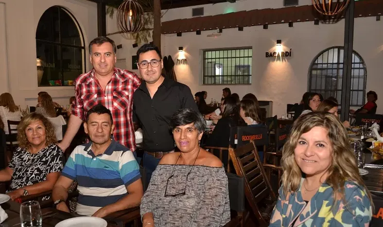 Víctor Escudero celebró un nuevo cumpleaños