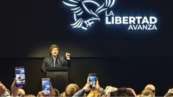 SIN FILTROS. Milei fue incontenible con sus críticas hacia el gobernador bonaerense.