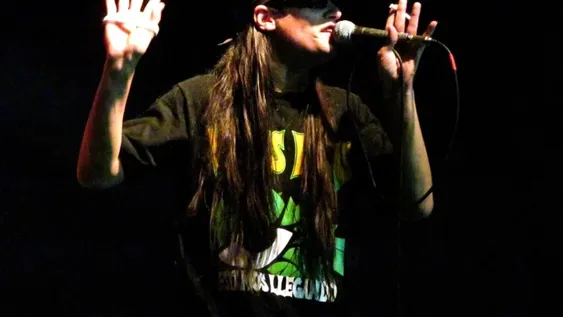 No los dejaron “mandar mecha” y clausuraron el local donde tocaba Mala Fama