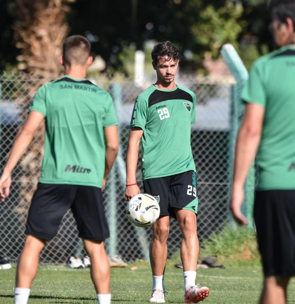 Práctica. San Martín sigue preparando su partido ante Quilmes pero el técnico espera para definir la formación.